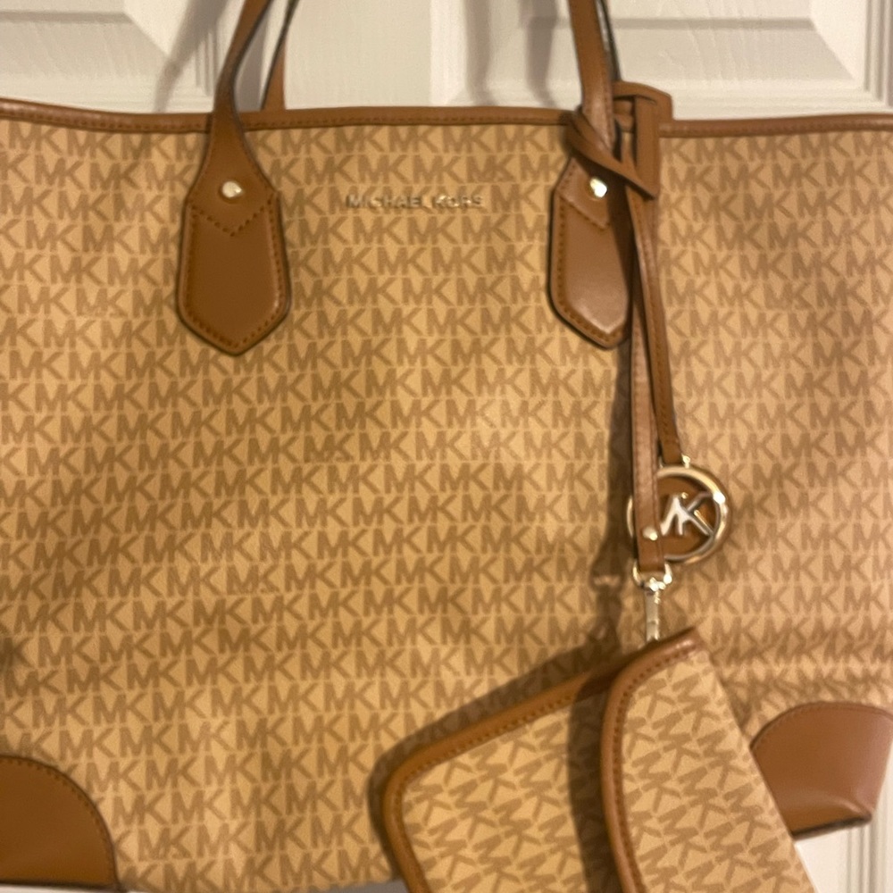 Michael Kors Tote